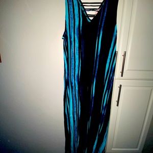 Sleeveless, v-neck maxi dress